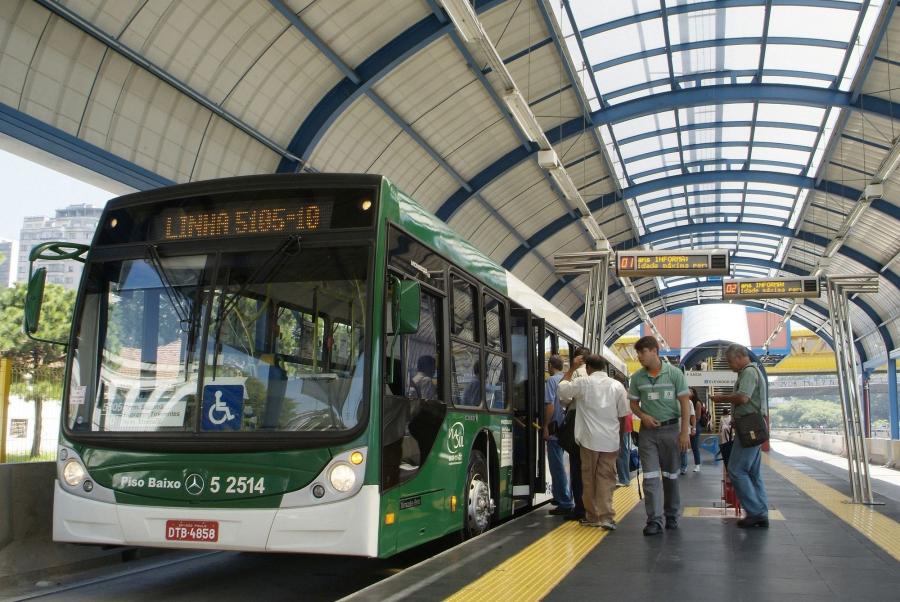  Caio Mondego HA Mercedes-Benz O 500 UA 2005 года  (фото 2 из 2)